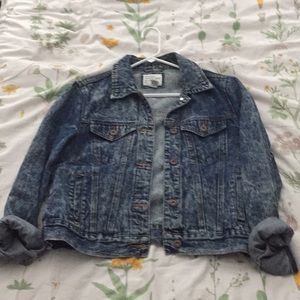 Mineral wash jean jacket